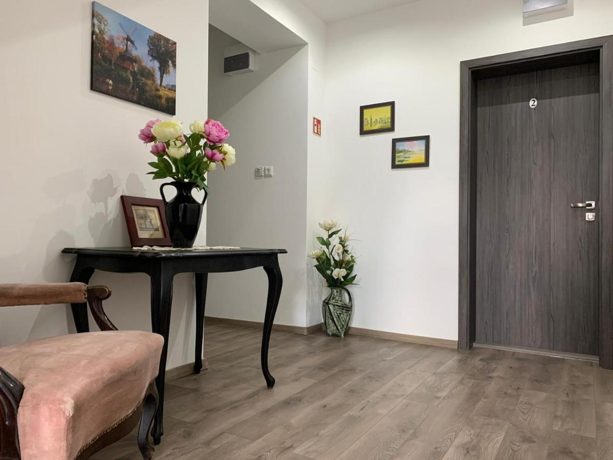 Monostor Panzió Acomodação com café da manhã Komárom Exterior foto